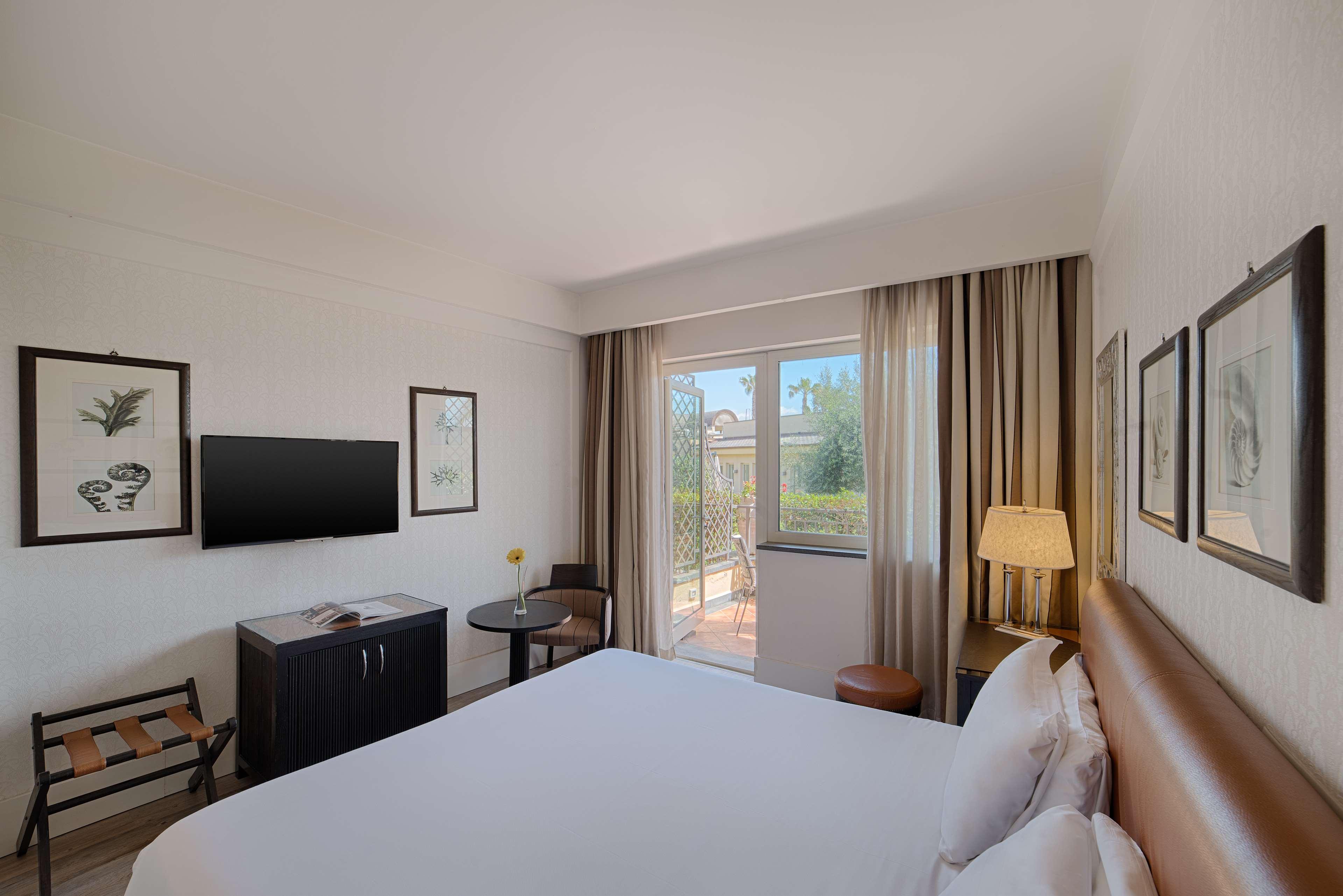 Hotel NH Catania Parco degli Aragonesi Esterno foto
