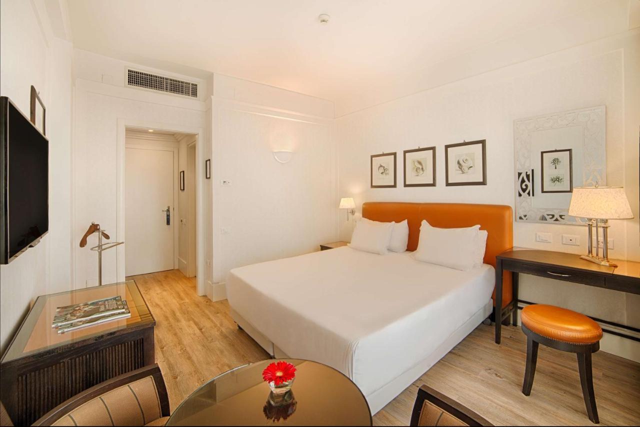Hotel NH Catania Parco degli Aragonesi Esterno foto