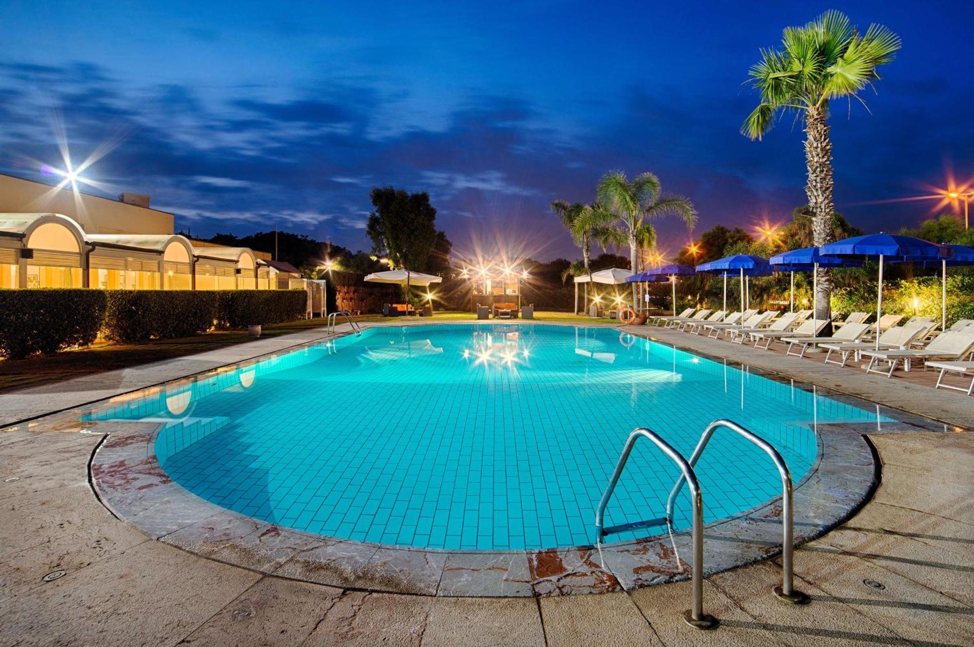 Hotel NH Catania Parco degli Aragonesi Esterno foto