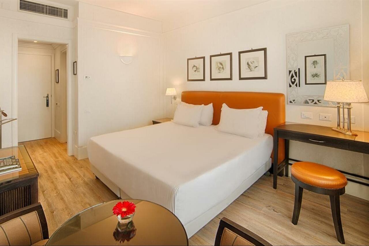 Hotel NH Catania Parco degli Aragonesi Esterno foto